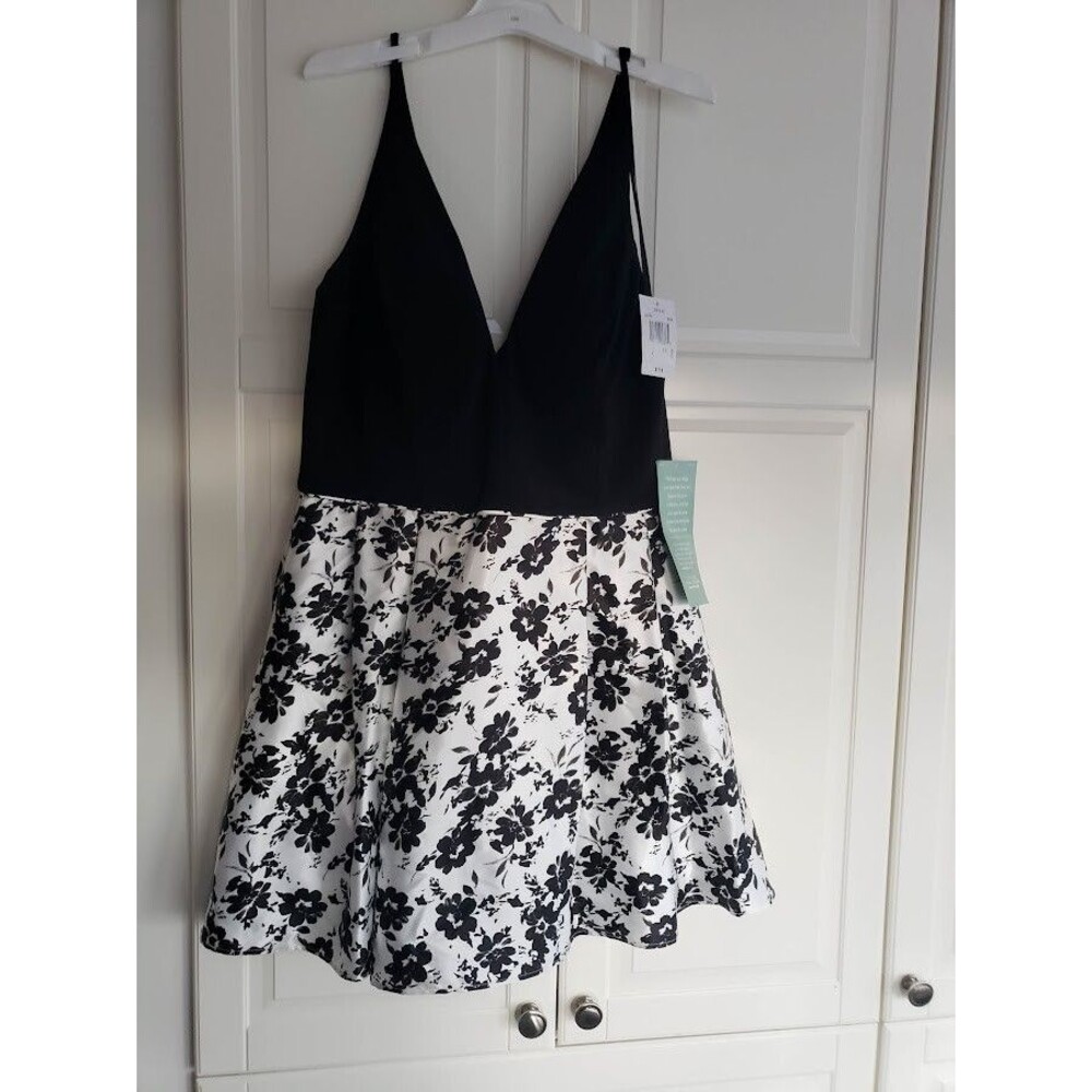 DJ Jaz Black & White Cocktail Dress - Short / Sleeveless - Juniors sz 13 - NEW